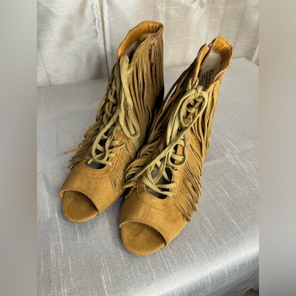 Joyfolie Dahlia Fringe Bootie - Picture 7 of 13